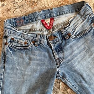 Lucky Brand Women’s Light Blue Flare Jeans to get that Addison Rae look